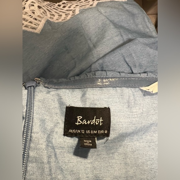 Bardot by Revolve Lace trim play suit. - Picture 6 of 6